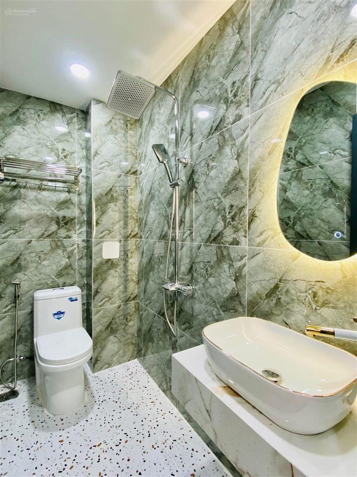 Tôi cần bán nhà huỳnh tịnh củavõ thị sáuq3 gần tiểu học nguyễn thái sơn. 4tỷ/75m2 cho thuê 23tr