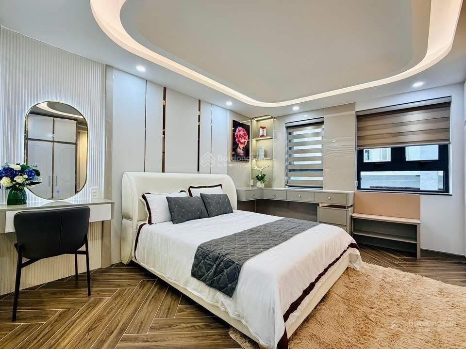 Chính chủ bán nhà phan kế bínhđakaoq1, gần đại học kinh tế. giá 4tỷ990/74m2 đang cho thuê 28tr/th