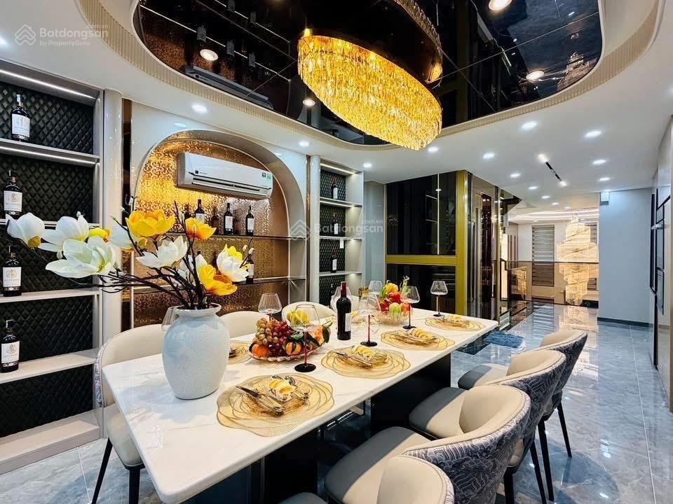 Chính chủ bán nhà phan kế bínhđakaoq1, gần đại học kinh tế. giá 4tỷ990/74m2 đang cho thuê 28tr/th