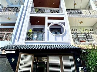 Chính chủ cần tiền bán nhà phạm viết chánhq1, gần bệnh viện từ dũ. 4tỷ390/72m2 đang cho thuê 26tr