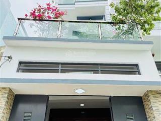 Cô út đi định cư nhật bán nhà bà hạtp9q10 gần chợ nhật tảo. giá 4tỷ680 dt 89m2 đang cho thuê 26tr