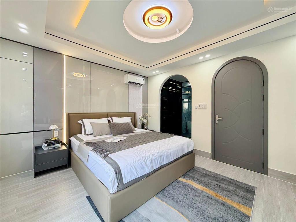 Định cư bán nhà đường số 22phước long bq9 gần trường công thương. 2tỷ390/94m2 đang cho thuê 20tr