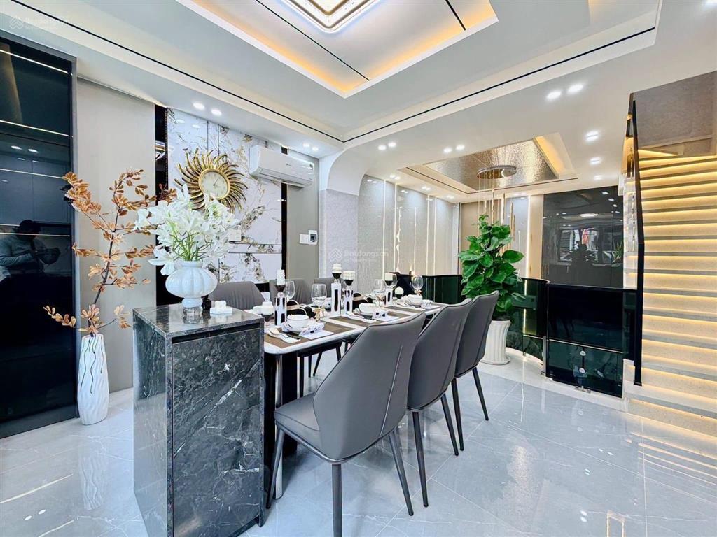 Định cư bán nhà đường số 22phước long bq9 gần trường công thương. 2tỷ390/94m2 đang cho thuê 20tr