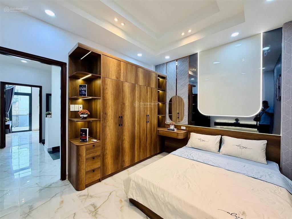 Cần tiền bán gấp nhà trần quý khoáchtân địnhq1, gần chợ tân định. 4tỷ880/78m2 đang cho thuê 26tr