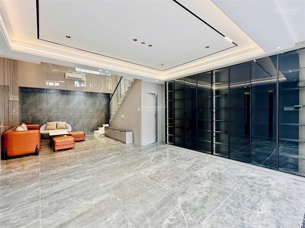 Dì tú bán nhà liên phườngphước long bq9, gần cao đẳng công thương. 2tỷ4/86m2 đang cho thuê 22tr