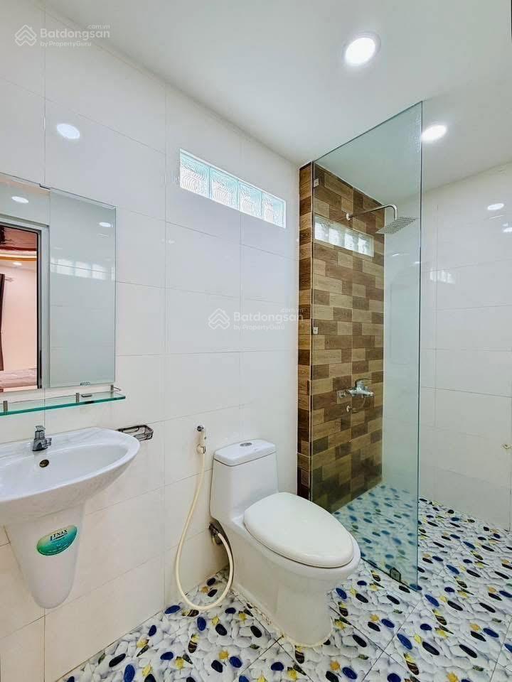 Bán nhà nguyễn hữu cảnhp22bình thạnh, gần ga metro văn thánh. 3tỷ990 dt 76m2 dòng tiền 26tr/tháng