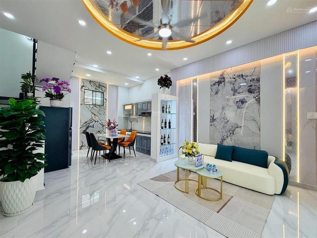 Bán nhà nguyễn hữu cảnhp22bình thạnh, gần ga metro văn thánh. 3tỷ990 dt 76m2 dòng tiền 26tr/tháng