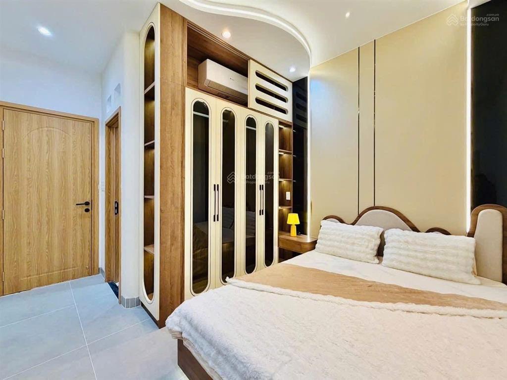 Chủ cần bán gấp nhà 79m2 giá 2tỷ3 đang cho thuê 21tr sau lưng gigamall, đường số 28hiệp bình chánh