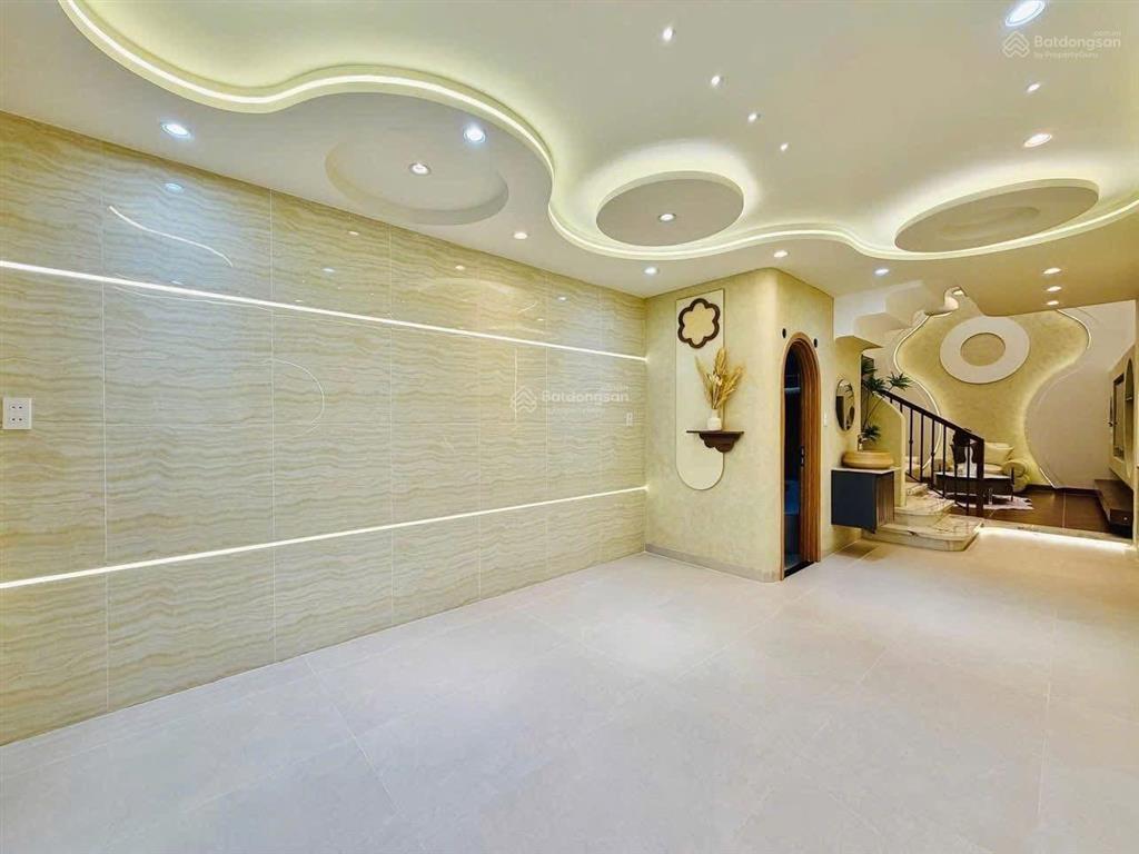 Chủ cần bán gấp nhà 79m2 giá 2tỷ3 đang cho thuê 21tr sau lưng gigamall, đường số 28hiệp bình chánh