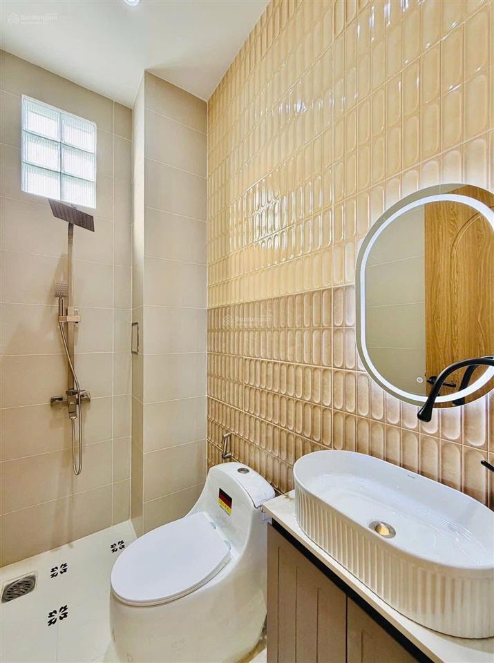 Chủ cần bán gấp nhà 79m2 giá 2tỷ3 đang cho thuê 21tr sau lưng gigamall, đường số 28hiệp bình chánh