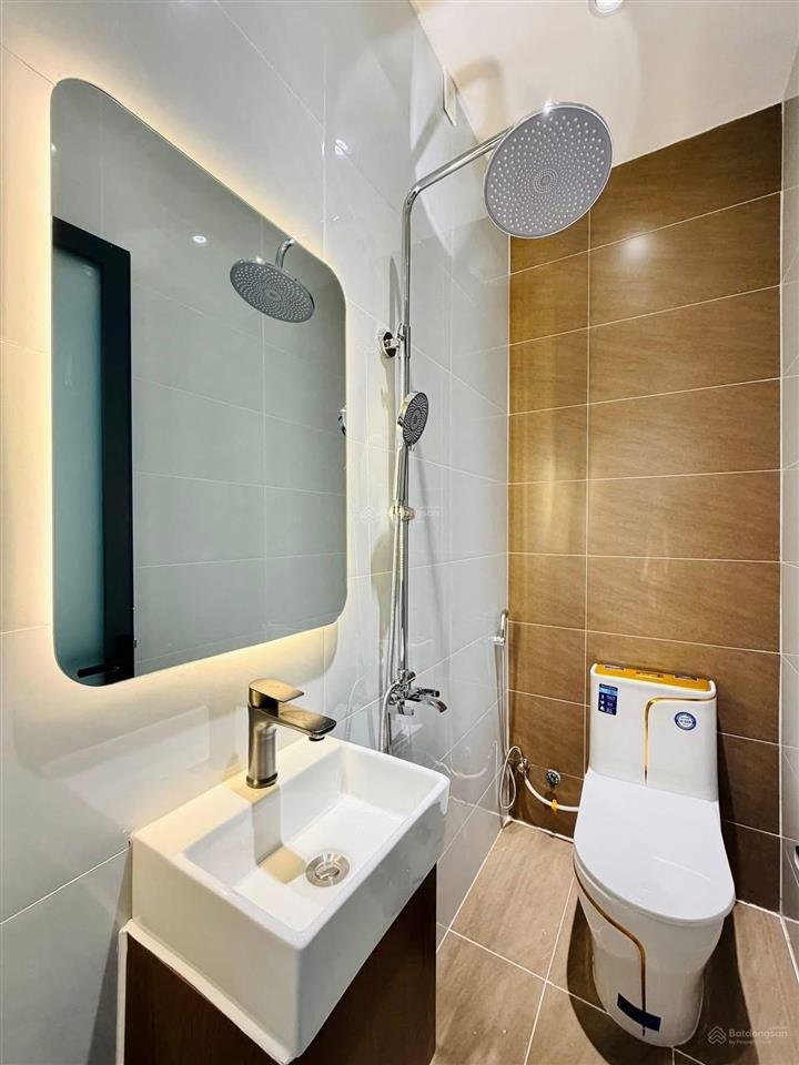 Cô mỹ đi định cư bán gấp nhà nguyễn huy tựđakaoq1, gần chợ đa kao. 3tỷ9  61m2 đang cho thuê 22tr