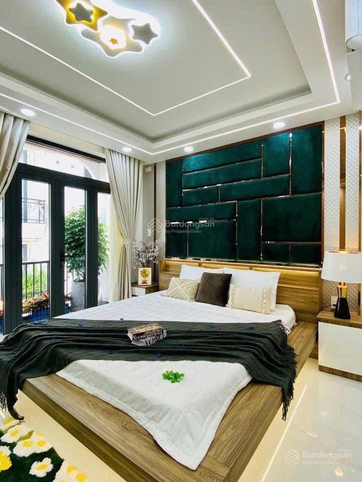 Chủ nhà bán gấp căn nhà 3 tầng dt 77m2 giá 2tỷ4 đường số 36thủ đức. đang cho thuê 21 triệu