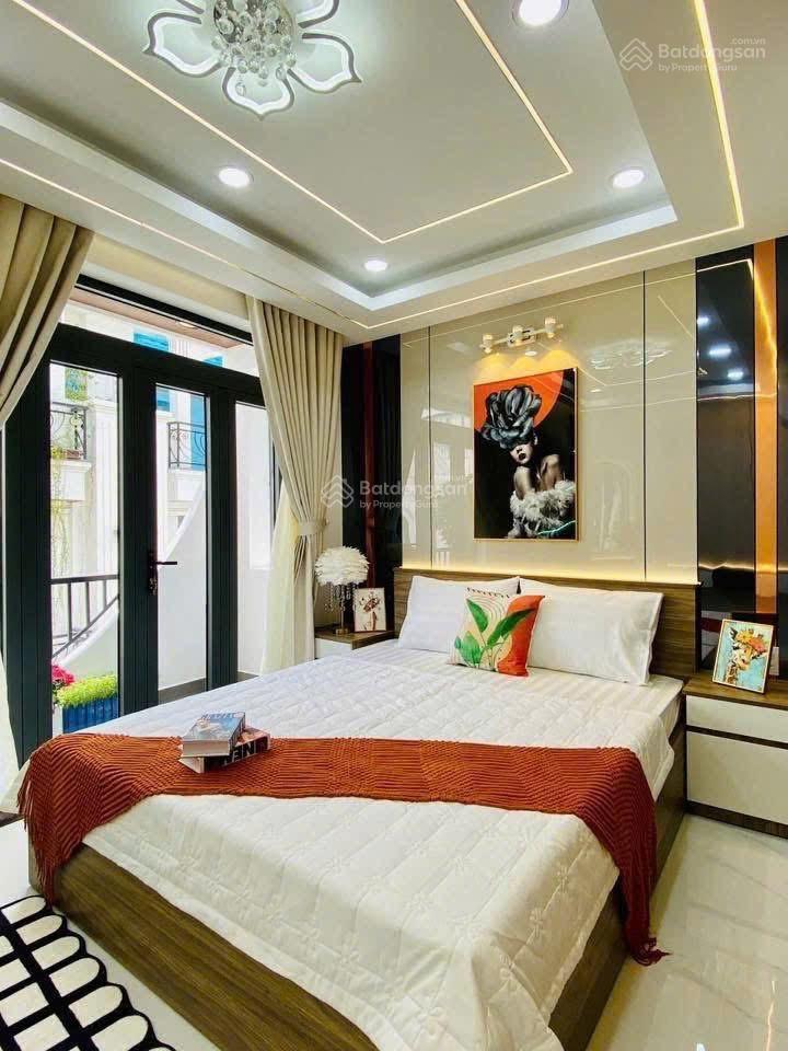 Chủ nhà bán gấp căn nhà 3 tầng dt 77m2 giá 2tỷ4 đường số 36thủ đức. đang cho thuê 21 triệu