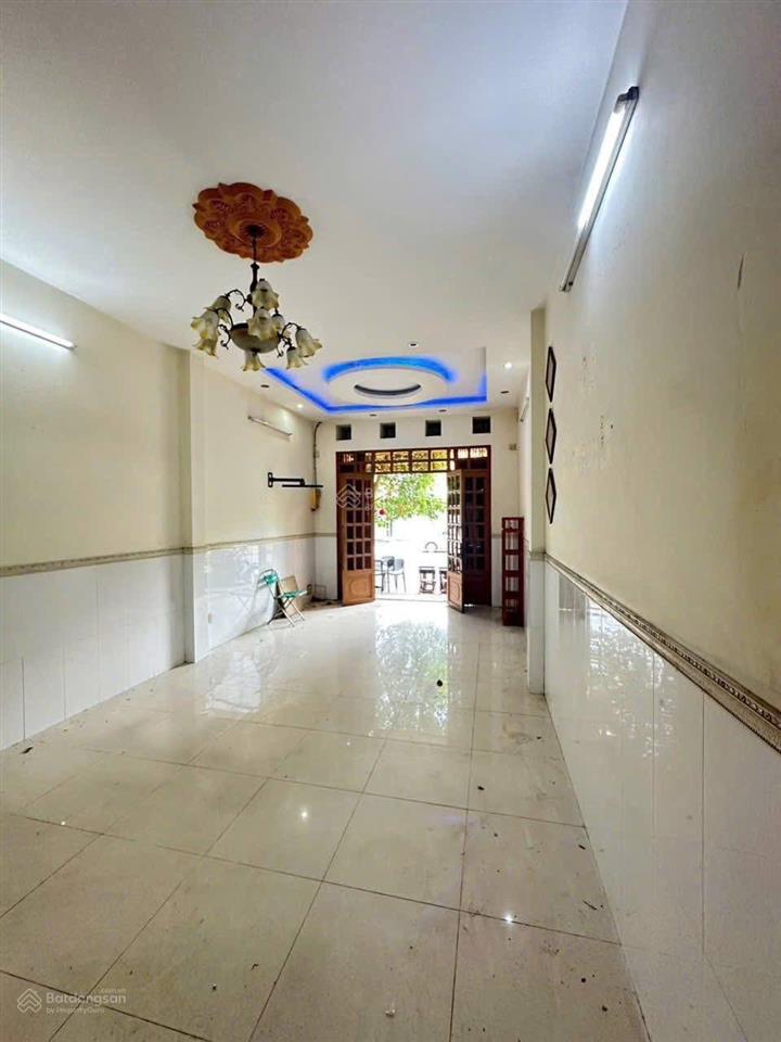 Cần tiền bán nhanh nhà tam hàtam phúthủ đức, gần bệnh viện thủ đức. 2tỷ6/85m2 đang cho thuê 20tr