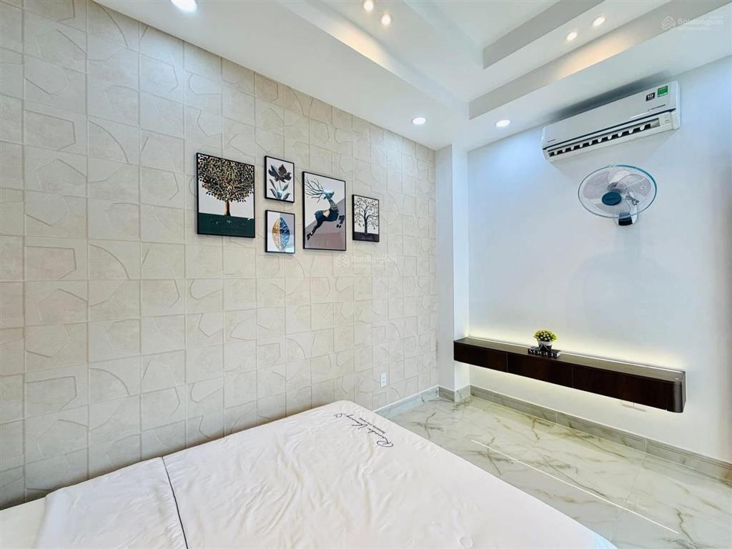 Bán nhà mặt tiền nguyễn phi khanhtân địnhq1. giá 4tỷ5 dt 73m2 đang cho thuê 28tr. nhà lửng 2 lầu