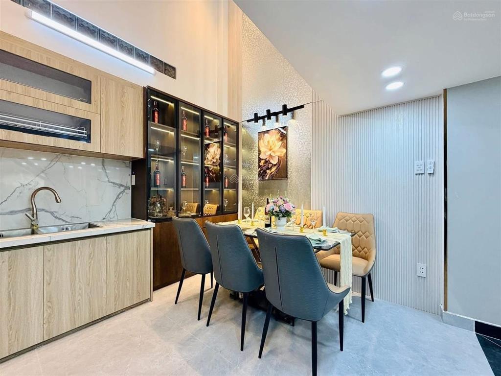 Bán nhà mặt tiền nguyễn phi khanhtân địnhq1. giá 4tỷ5 dt 73m2 đang cho thuê 28tr. nhà lửng 2 lầu