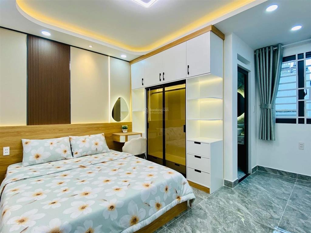Tôi cần bán nhà huỳnh tịnh củavõ thị sáuq3 gần tiểu học nguyễn thái sơn. 3tỷ975m2 cho thuê 23tr
