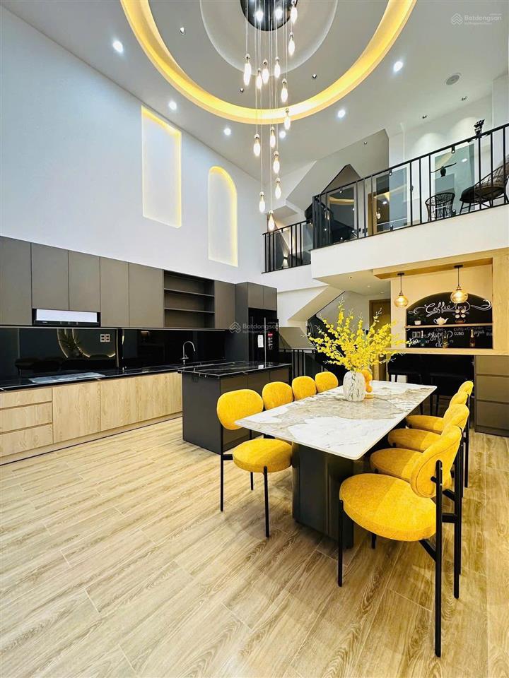 Cô mỹ đi định cư bán nhà nguyễn dubến nghéq1, gần dinh độc lập. 5tỷ600/80m2 đang cho thuê 29tr/th