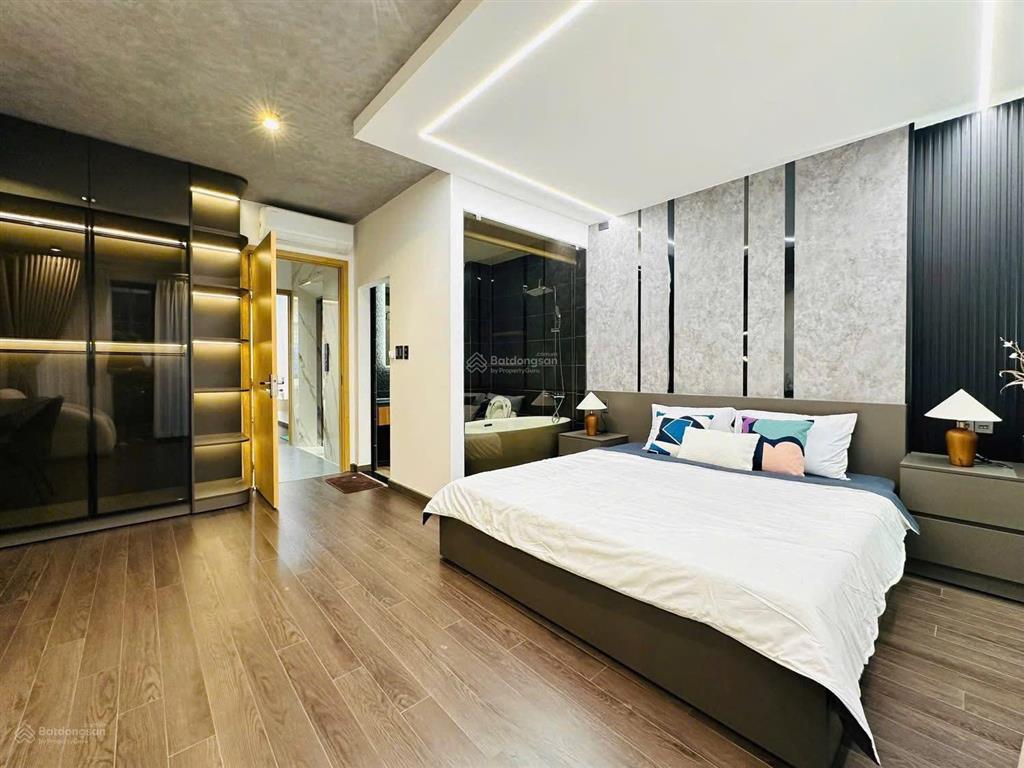 Cô mỹ đi định cư bán nhà nguyễn dubến nghéq1, gần dinh độc lập. 5tỷ600/80m2 đang cho thuê 29tr/th