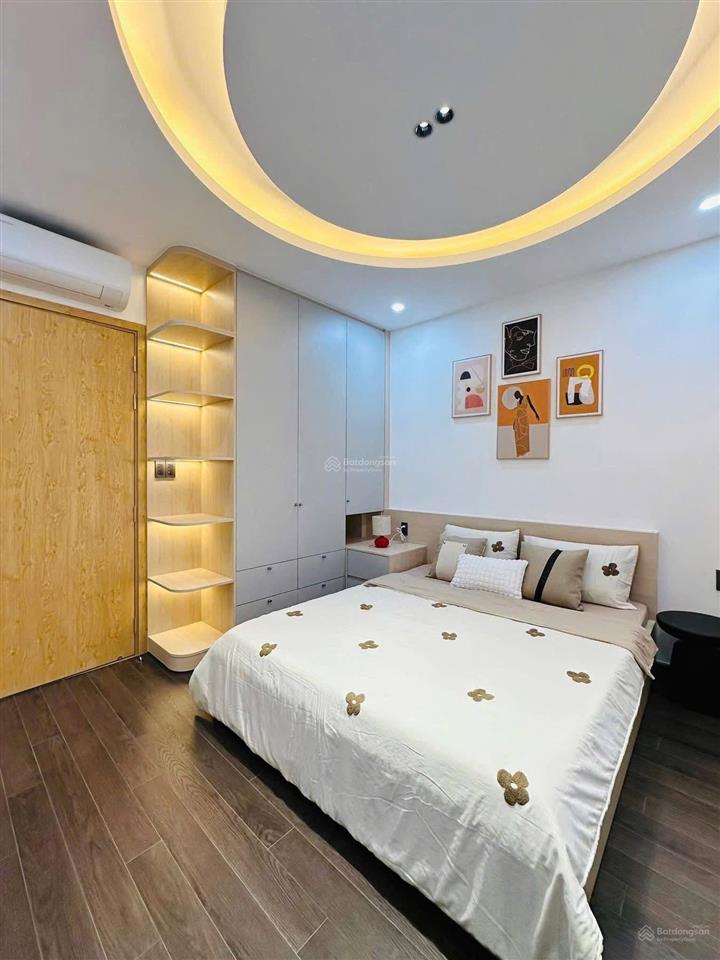 Cô mỹ đi định cư bán nhà nguyễn dubến nghéq1, gần dinh độc lập. 5tỷ600/80m2 đang cho thuê 29tr/th