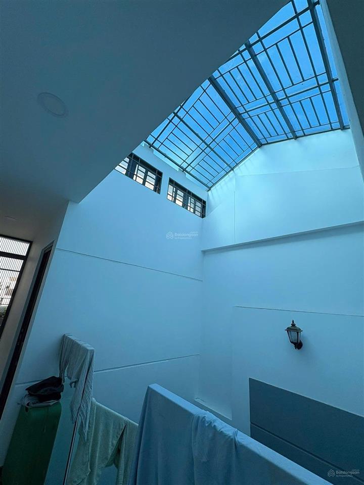 Đi định cư bán nhà nguyên hồngp11bình thạnh, gần trường mầm non 11a. 3tỷ8 dt 74,6m2 cho thuê 25tr