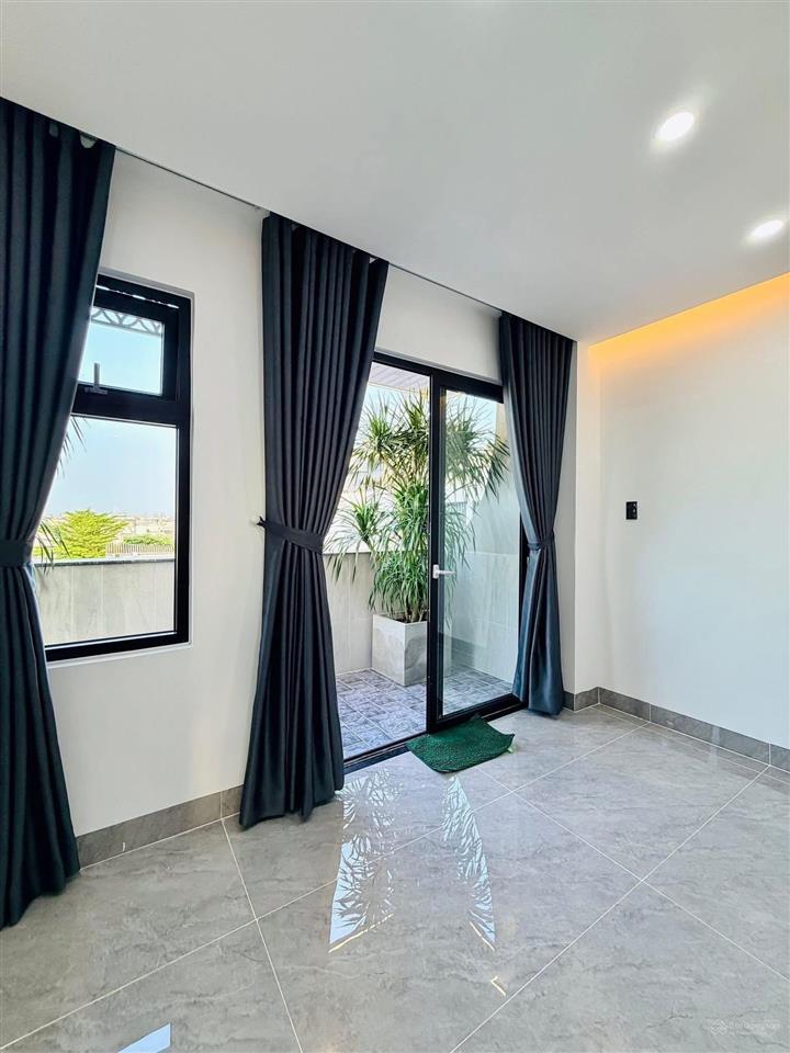 Bán nhà 2tỷ390 dt 90m2 nguyễn thị điệuphước long bq9 gần cao đẳng công thương. đang cho thuê 22tr