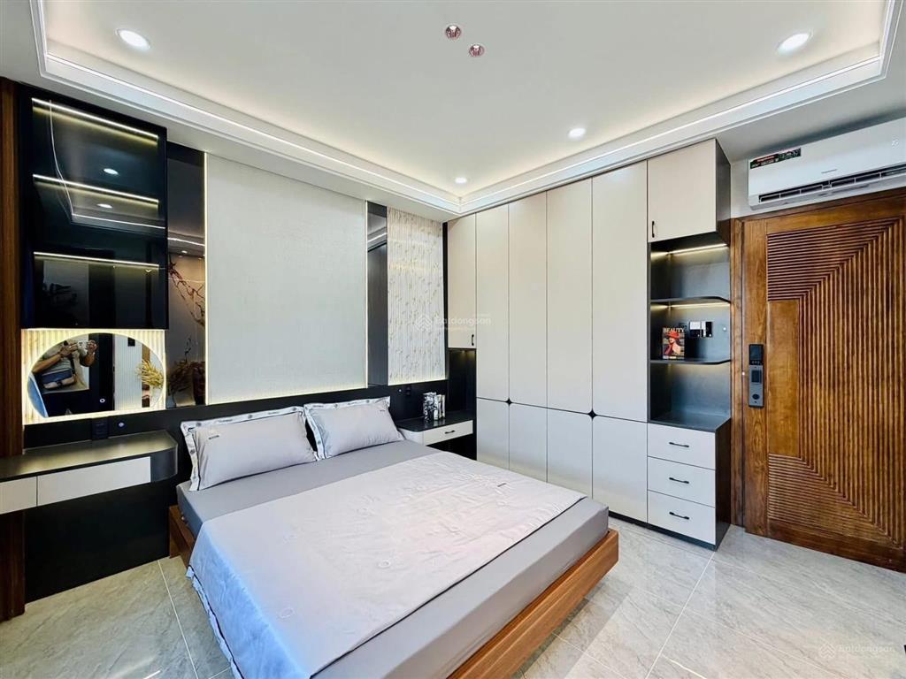 Bán nhà 2tỷ390 dt 90m2 nguyễn thị điệuphước long bq9 gần cao đẳng công thương. đang cho thuê 22tr
