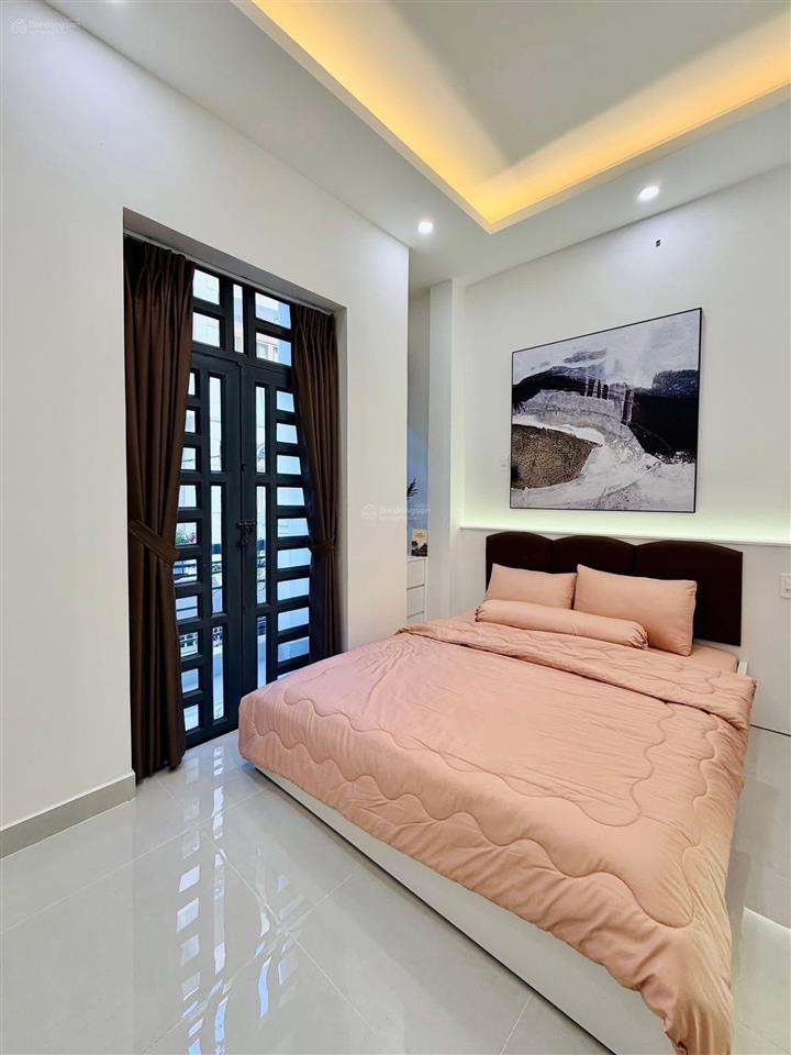 Bán nhà ngang khủng 6m dt 89m2 giá 4tỷ450. nguyễn văn mai  q3 gần chợ tân định. đang cho thuê 27tr