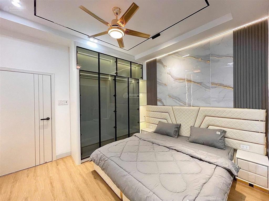 Giảm giá bán gấp nhà đình phong phúq9 gần trường tiểu học phong phú 2tỷ450/70m2 đang cho thuê 16tr