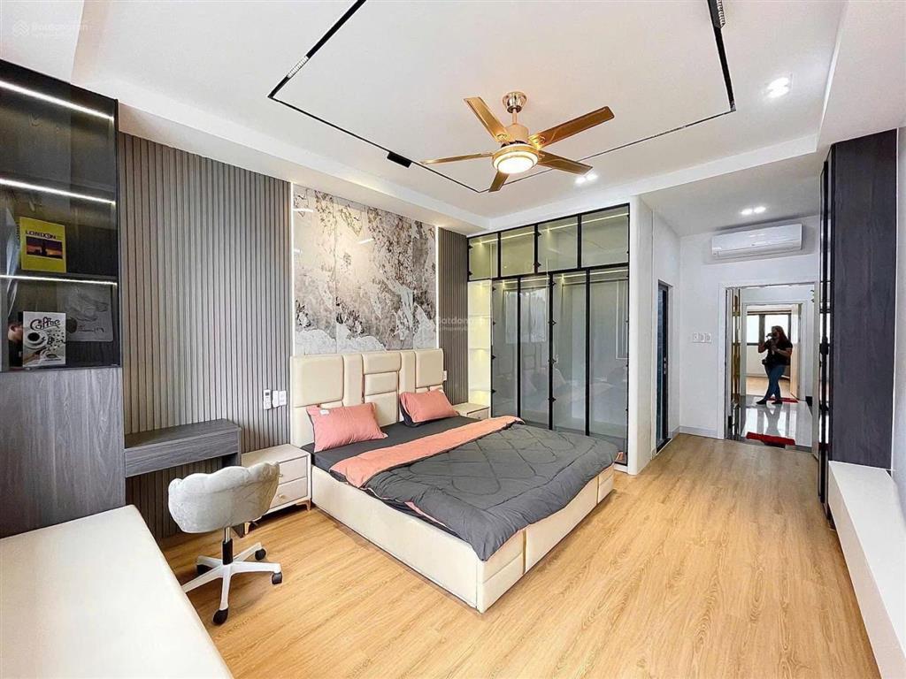 Giảm giá bán gấp nhà đình phong phúq9 gần trường tiểu học phong phú 2tỷ450/70m2 đang cho thuê 16tr