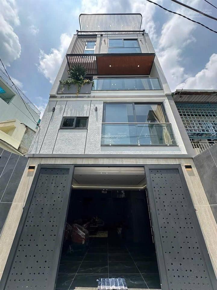 Tôi về quê ở cần bán gấp nhà nguyễn thị diệuq3, gần đại học mở. 83m2 đang cho thuê 27tr
