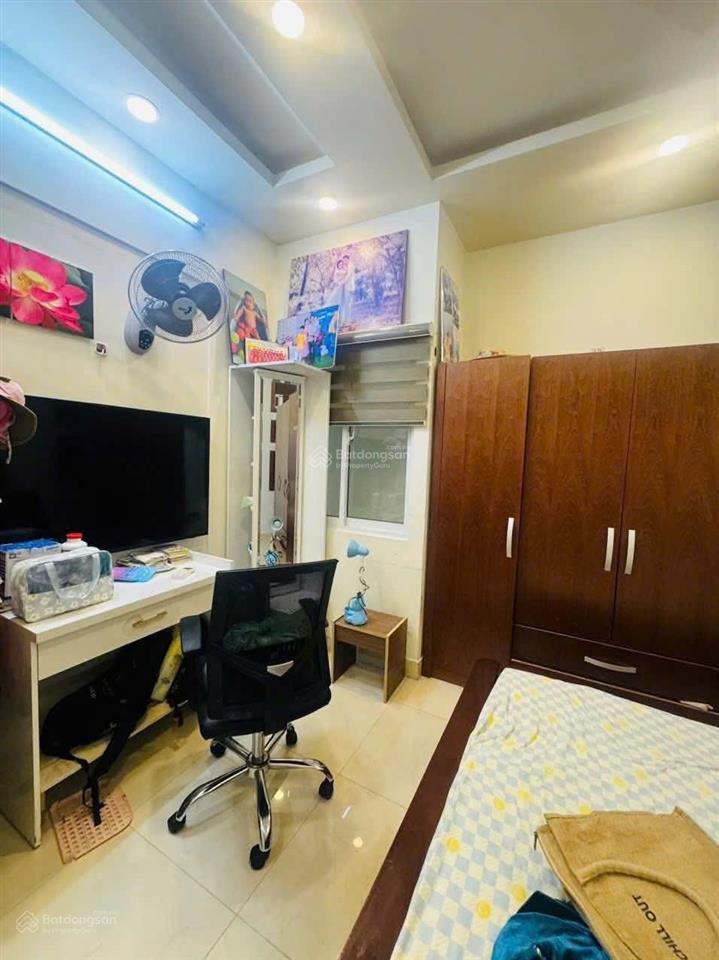 Tôi về quê ở bán nhà đồng naip15q10 gần siêu thị go miền đông. giá 3tỷ800/72m2 đang cho thuê 27tr