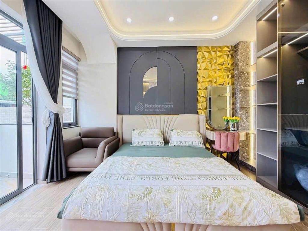 Tôi cần tiền bán nhà lê quý đôn  q3, gần coopmart nguyễn đình chiểu. 78m2 đang cho thuê 27tr