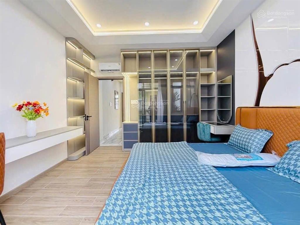 Tôi cần tiền bán nhà lê quý đôn  q3, gần coopmart nguyễn đình chiểu. 78m2 đang cho thuê 27tr