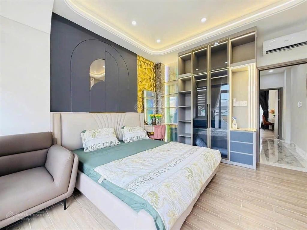 Tôi cần tiền bán nhà lê quý đôn  q3, gần coopmart nguyễn đình chiểu. 78m2 đang cho thuê 27tr