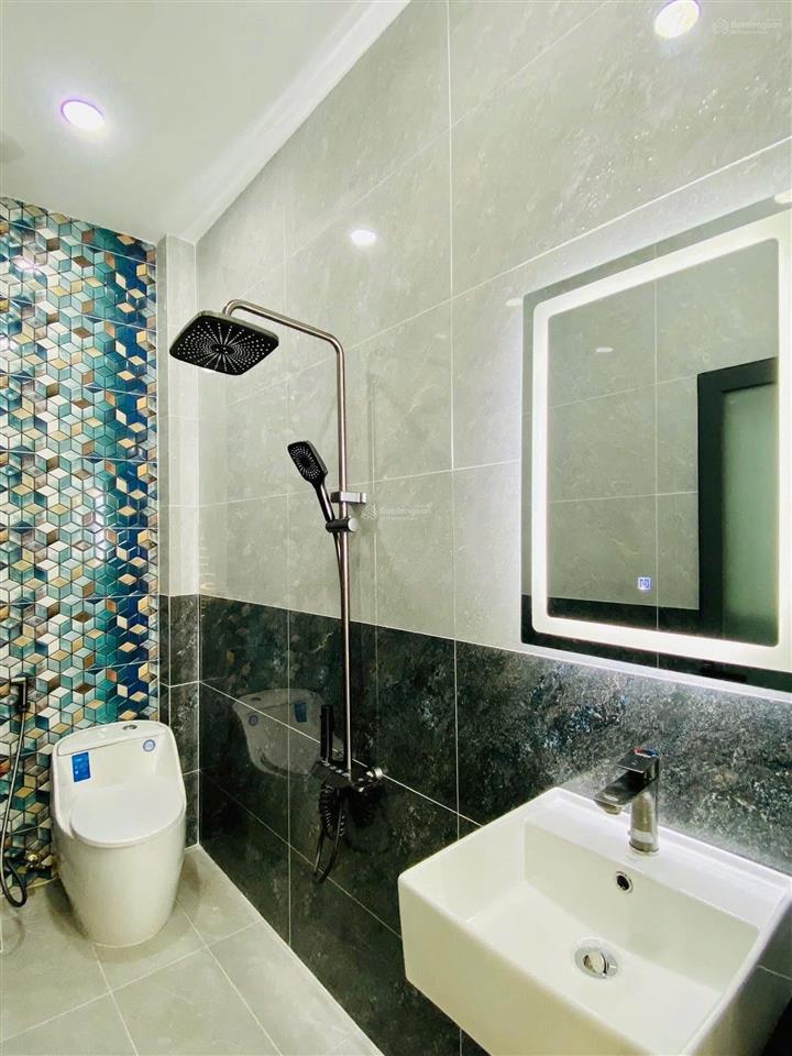 Chủ đi định cư bán nhà phan huy ônp19bình thạnh, gần chợ thị nghè. 3tỷ8  75m2 đang cho thuê 25tr