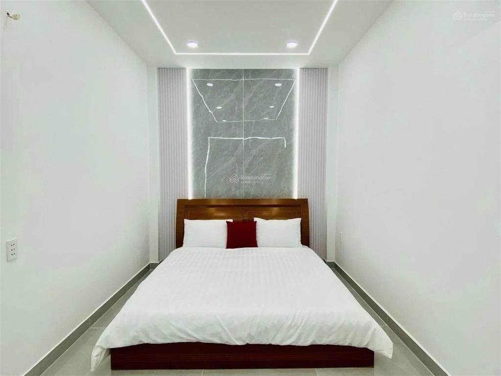 Chủ đi định cư bán nhà phan huy ônp19bình thạnh, gần chợ thị nghè. 3tỷ8  75m2 đang cho thuê 25tr