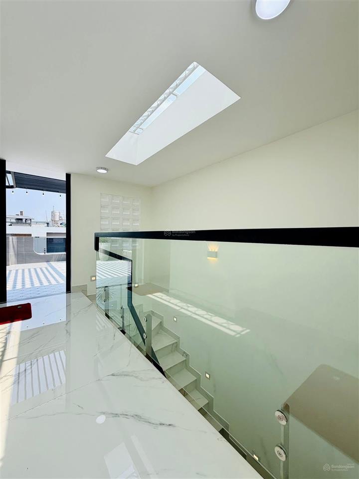 Cần tiền bán gấp nhà đinh tiên hoàng  q1 gần trung tâm thể thao hoa lư. 77m² cho thuê 26tr