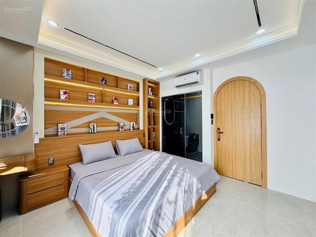 Giảm giá bán gấp nhà trần nguyên đán  q1, gần tiểu học trần quang khải. 84m2 đang cho thuê 30tr