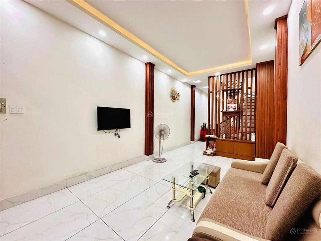 Chính chủ bán nhà cống quỳnh  phạm ngũ lão  q1, gần bệnh viện từ dũ. 71m2 đang cho thuê 25tr