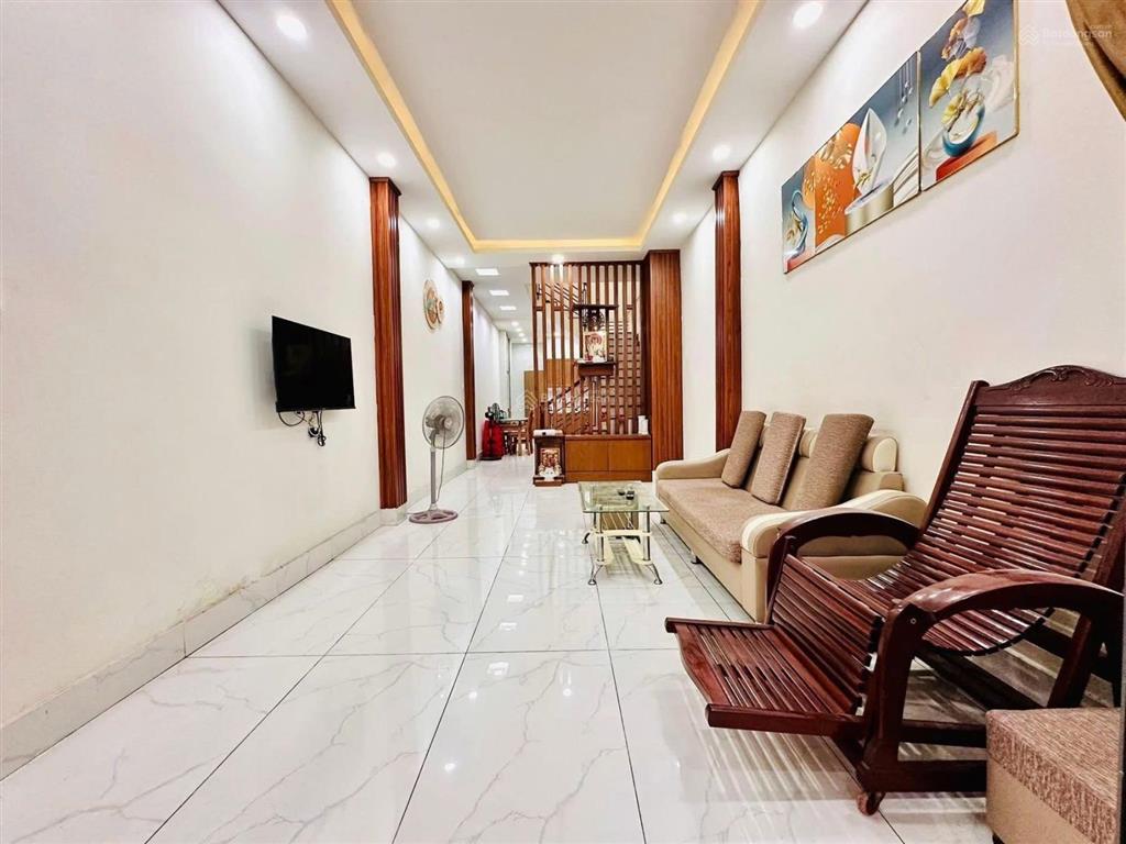 Chính chủ bán nhà cống quỳnh  phạm ngũ lão  q1, gần bệnh viện từ dũ. 71m2 đang cho thuê 25tr