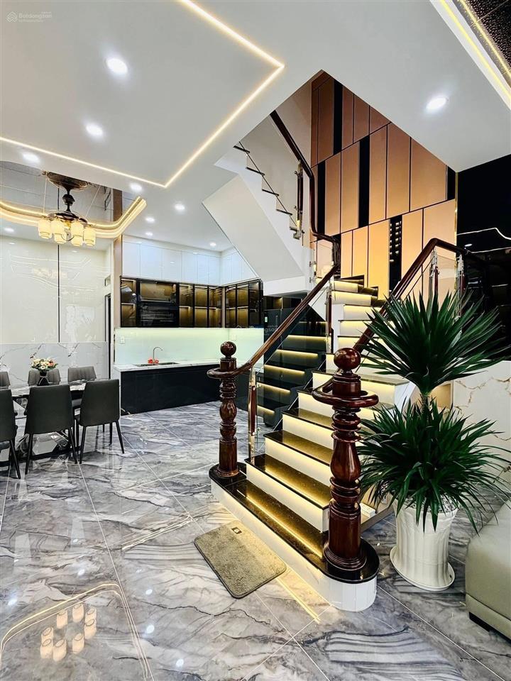 Cô hà cần bán nhà lý tự trọng  bến nghé  q1, gần bv nhi đồng 2. 89m2 đang cho thuê 32 triệu