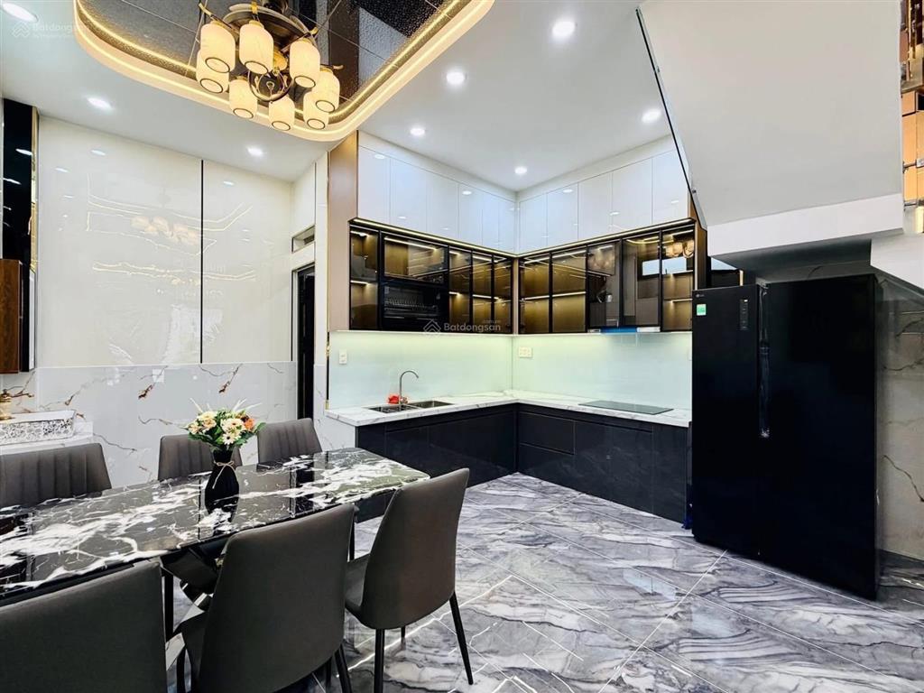 Cô hà cần bán nhà lý tự trọng  bến nghé  q1, gần bv nhi đồng 2. 89m2 đang cho thuê 32 triệu