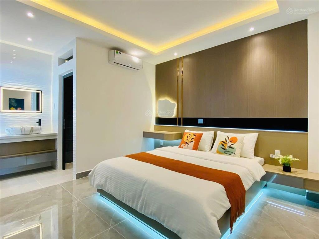 Nhà 79m2 đang cho thuê 29 triệu đường oto 8m mai thị lựu  đa kao  q1, gần đại học kinh tế
