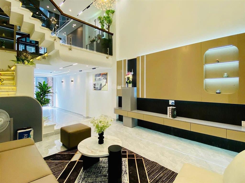 Nhà 79m2 đang cho thuê 29 triệu đường oto 8m mai thị lựu  đa kao  q1, gần đại học kinh tế