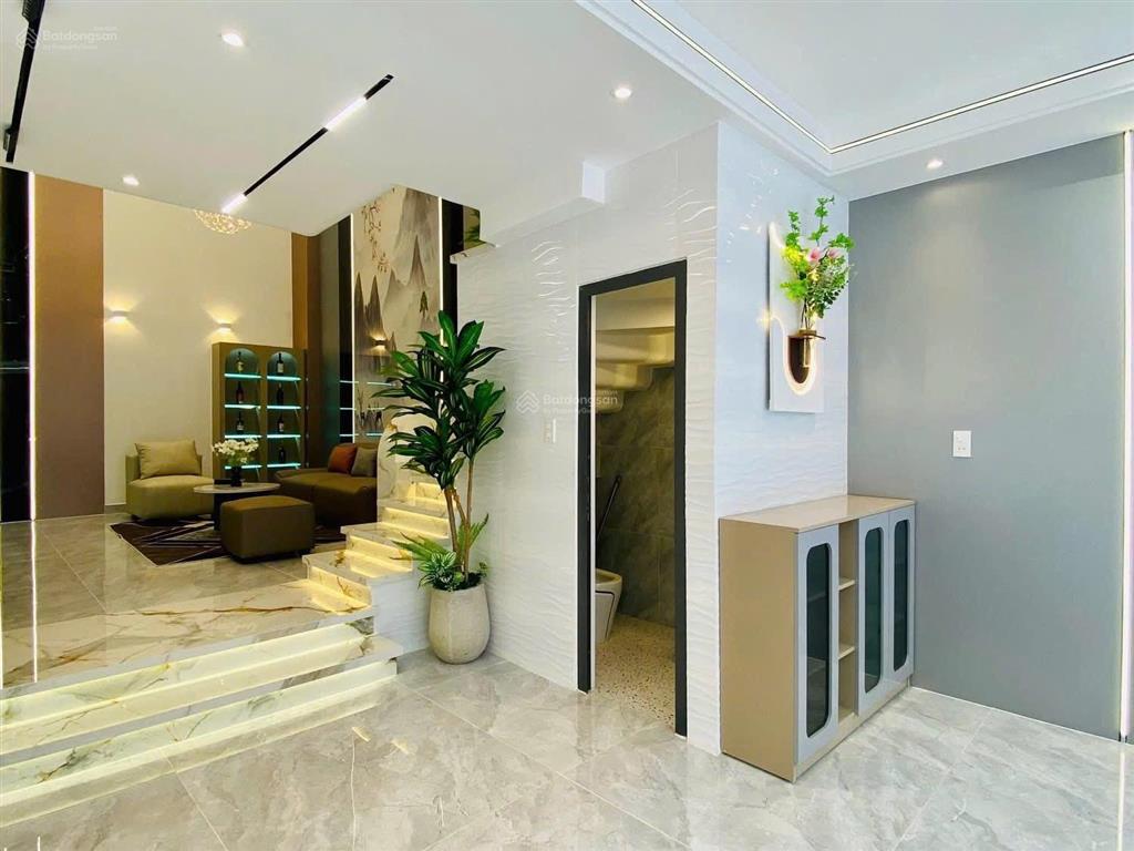 Nhà 79m2 đang cho thuê 29 triệu đường oto 8m mai thị lựu  đa kao  q1, gần đại học kinh tế