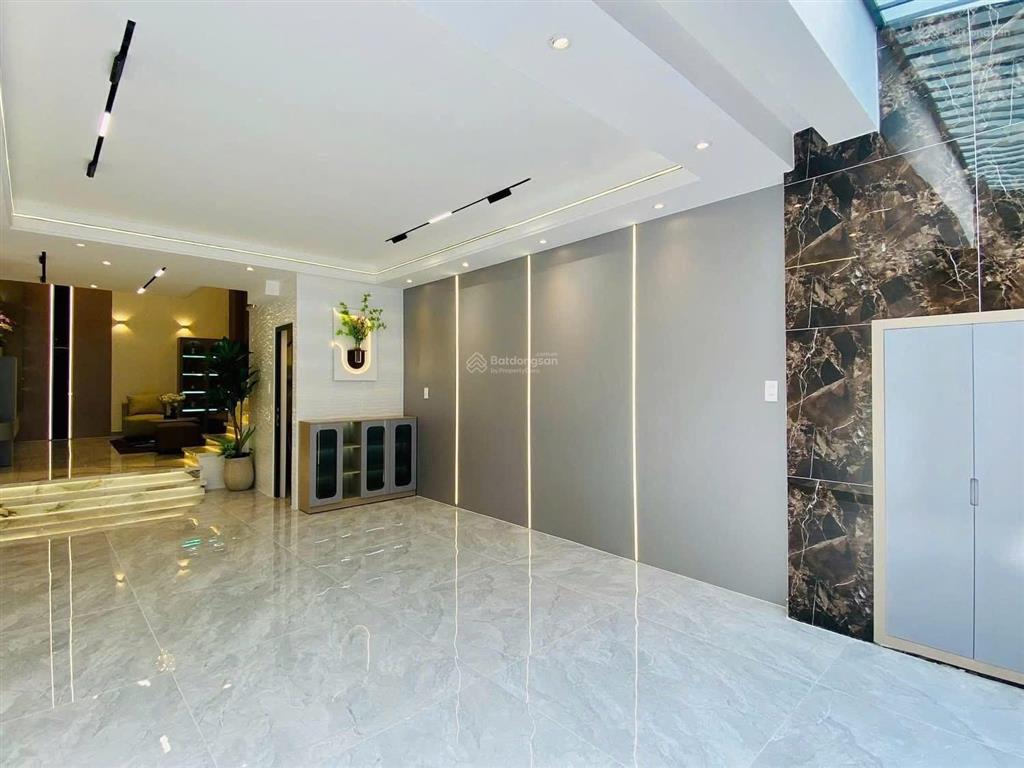Nhà 79m2 đang cho thuê 29 triệu đường oto 8m mai thị lựu  đa kao  q1, gần đại học kinh tế