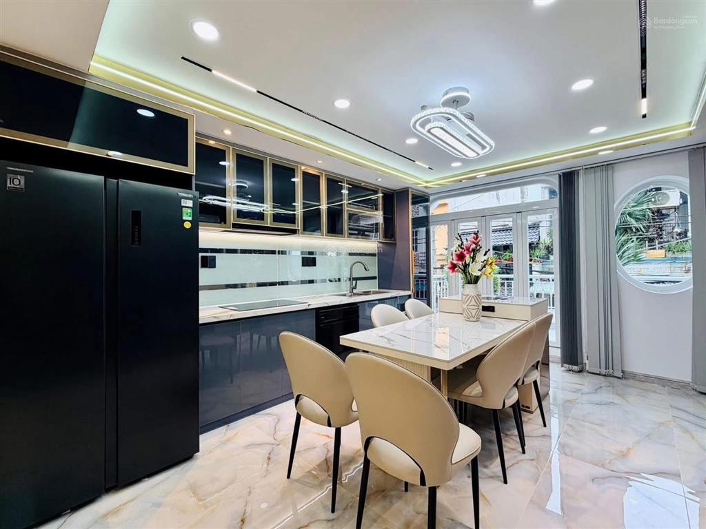 Giảm giá bán nhanh nhà lý chính thắngvõ thị sáuq3 gần thcs lê lợi. 3tỷ8  71m đang cho thuê 25tr