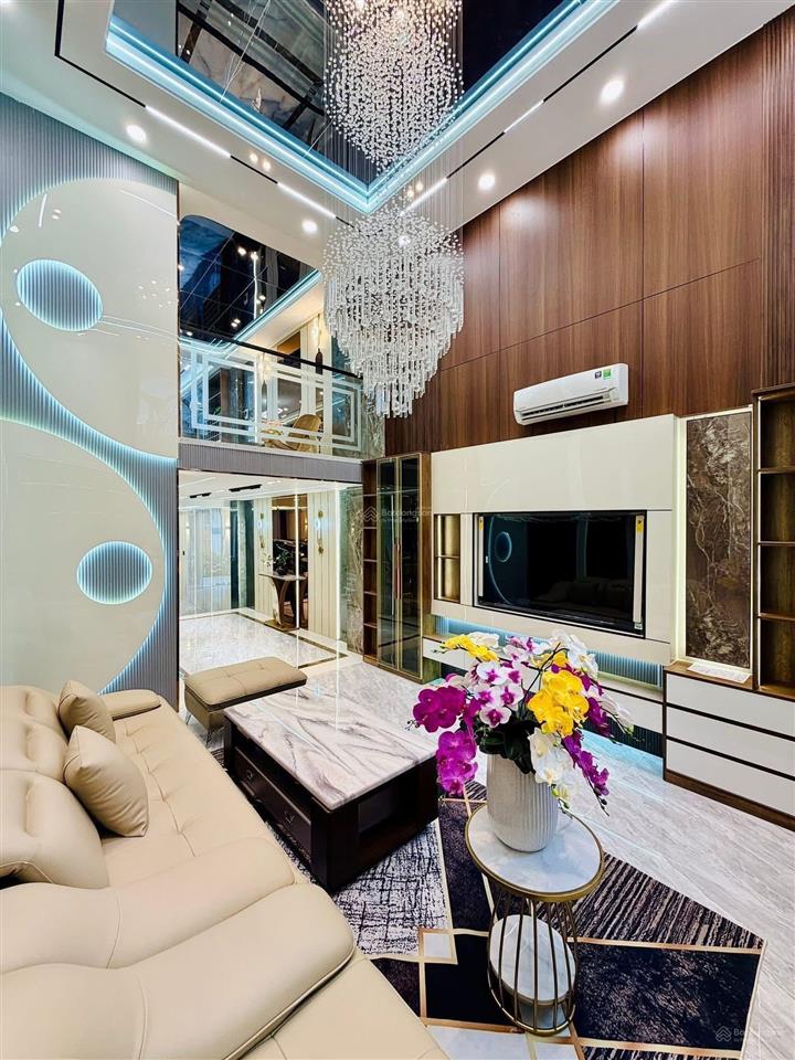 Giảm giá bán nhanh nhà lý chính thắngvõ thị sáuq3 gần thcs lê lợi. 3tỷ8  71m đang cho thuê 25tr