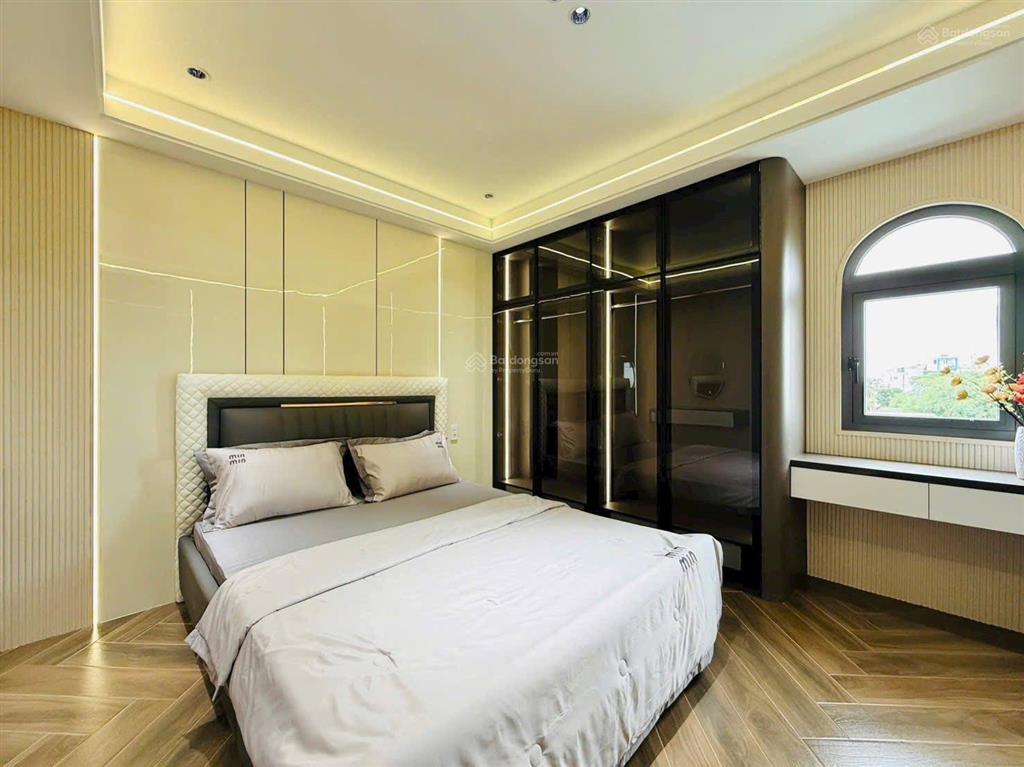 Chủ đi định cư bán nhà nguyễn văn trángq1, gần đại học hoa sen. giá 5tỷ650/79m2 đang cho thuê 27tr